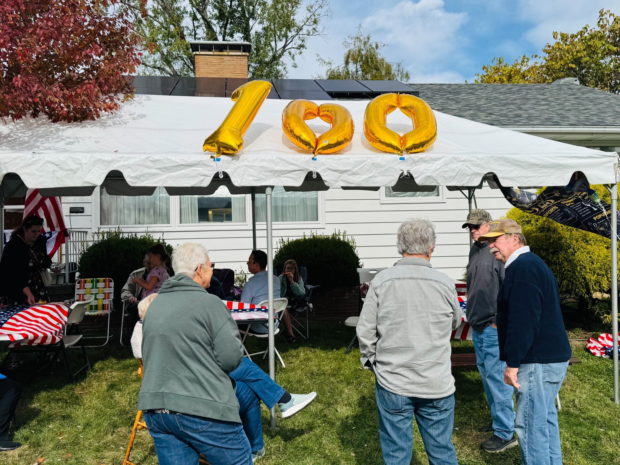 Ballons and a party tent