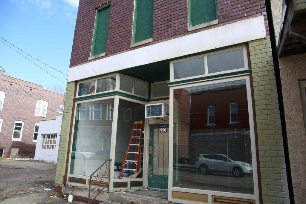 Albany man seeks to bridge food access gap with grocery store – Athens County Independent